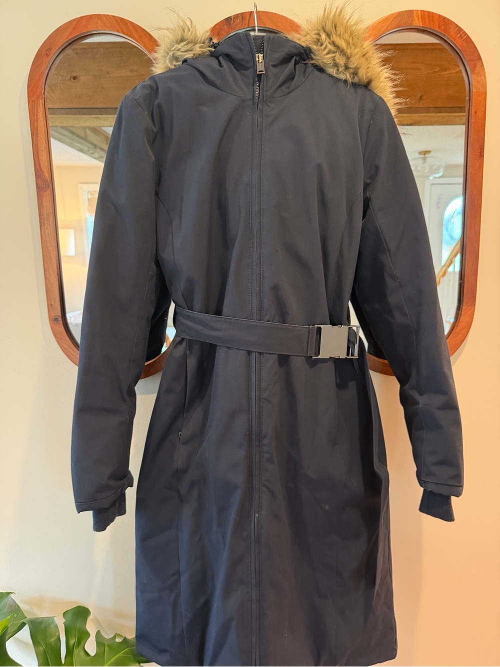 Aritzia Babaton Navy Hooded Belted Parka with Faux Fur Trim - Picture 5 of 7